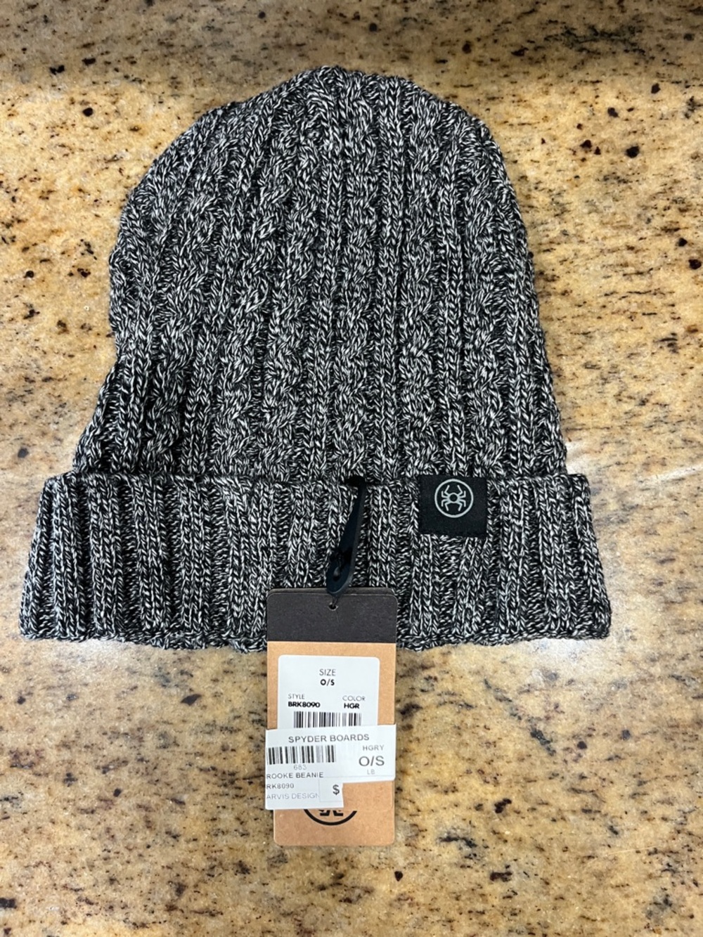NWT SPYDER BOARDS CLASSIC BLK AND WHITE HEATHER SNOW BEANIE NEVER WORN PRISTINE